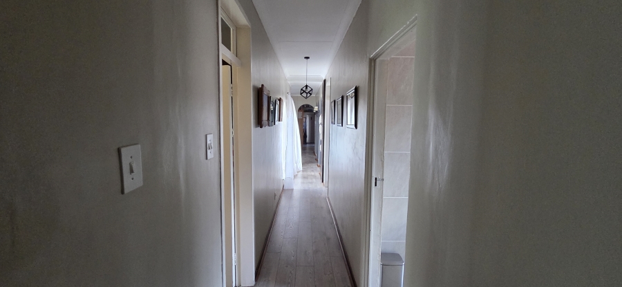 4 Bedroom Property for Sale in Hillcrest Northern Cape